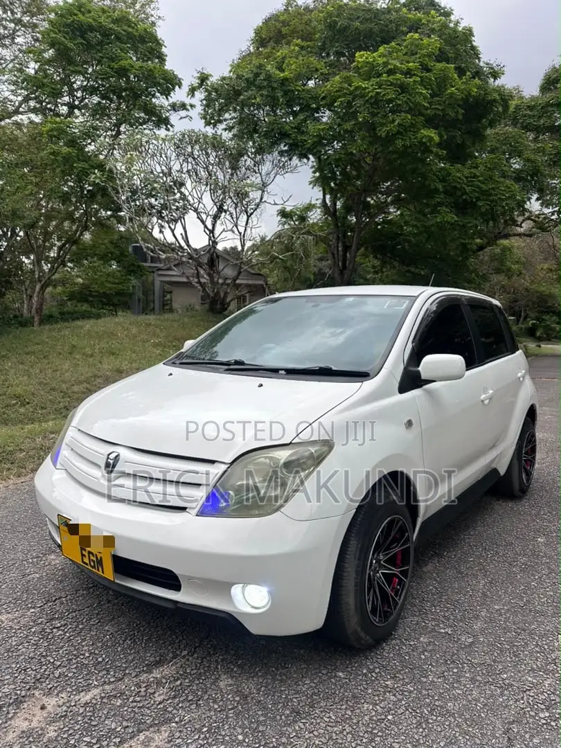 Toyota IST 2006 White