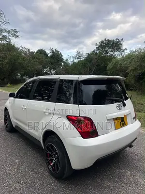 Toyota IST 2006 White