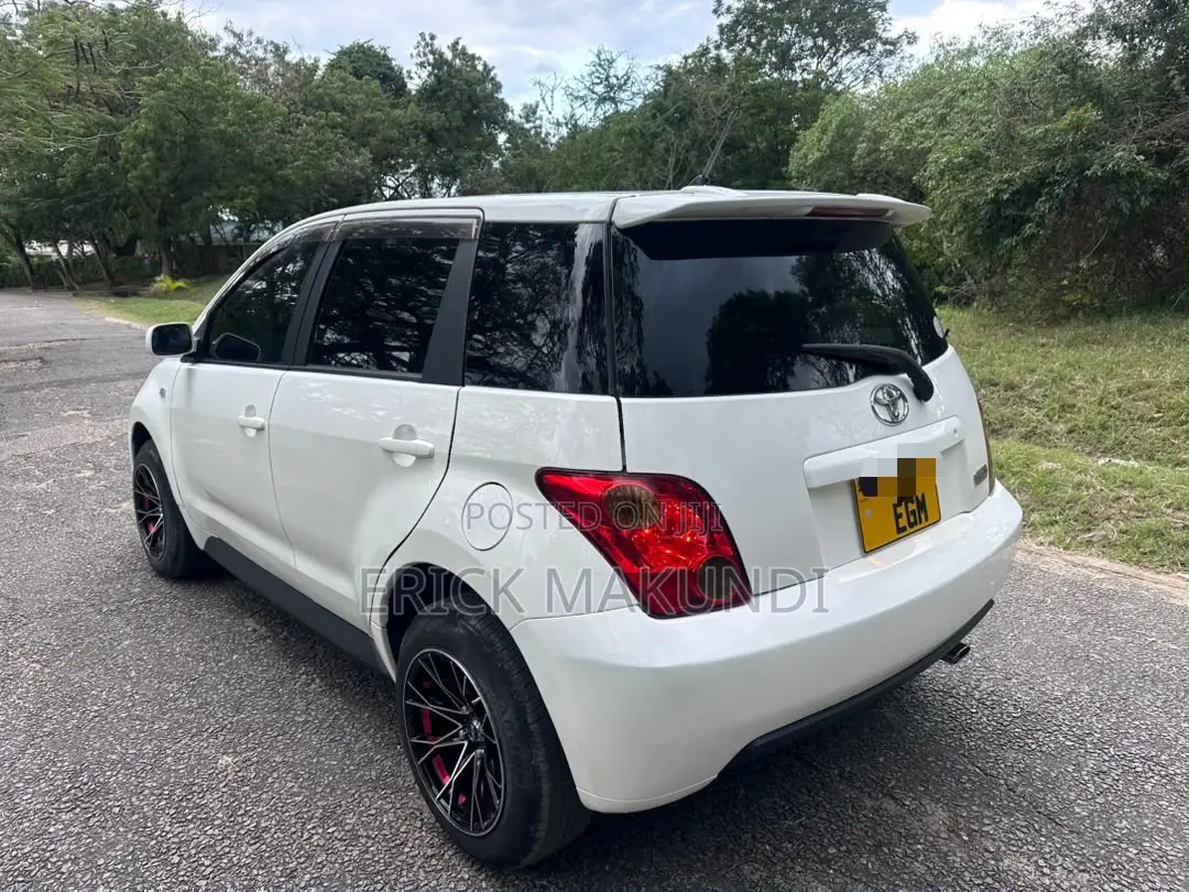 Toyota IST 2006 White