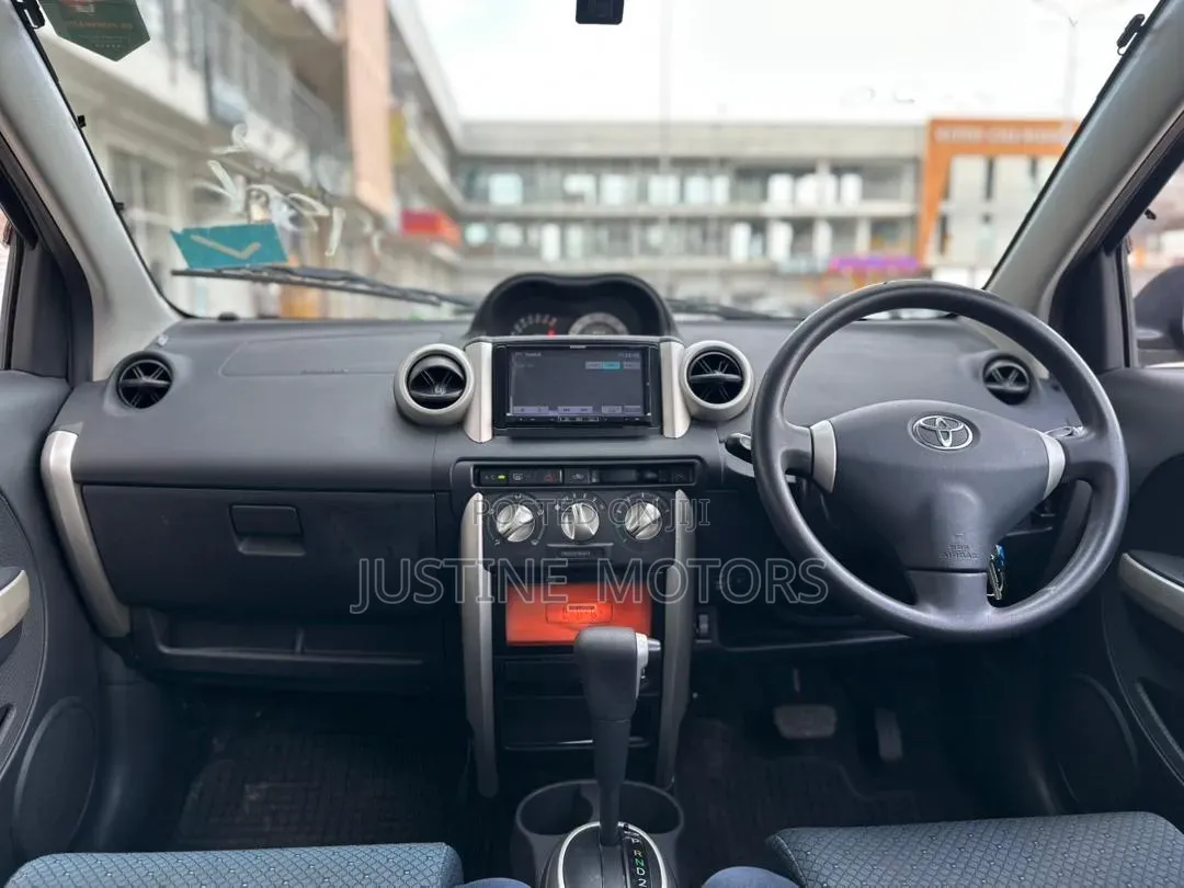 Toyota IST 2006 Black