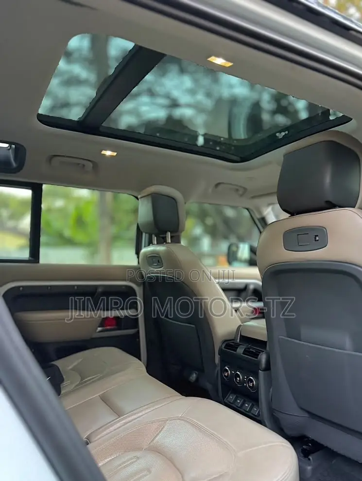 Land Rover Defender 2021 White