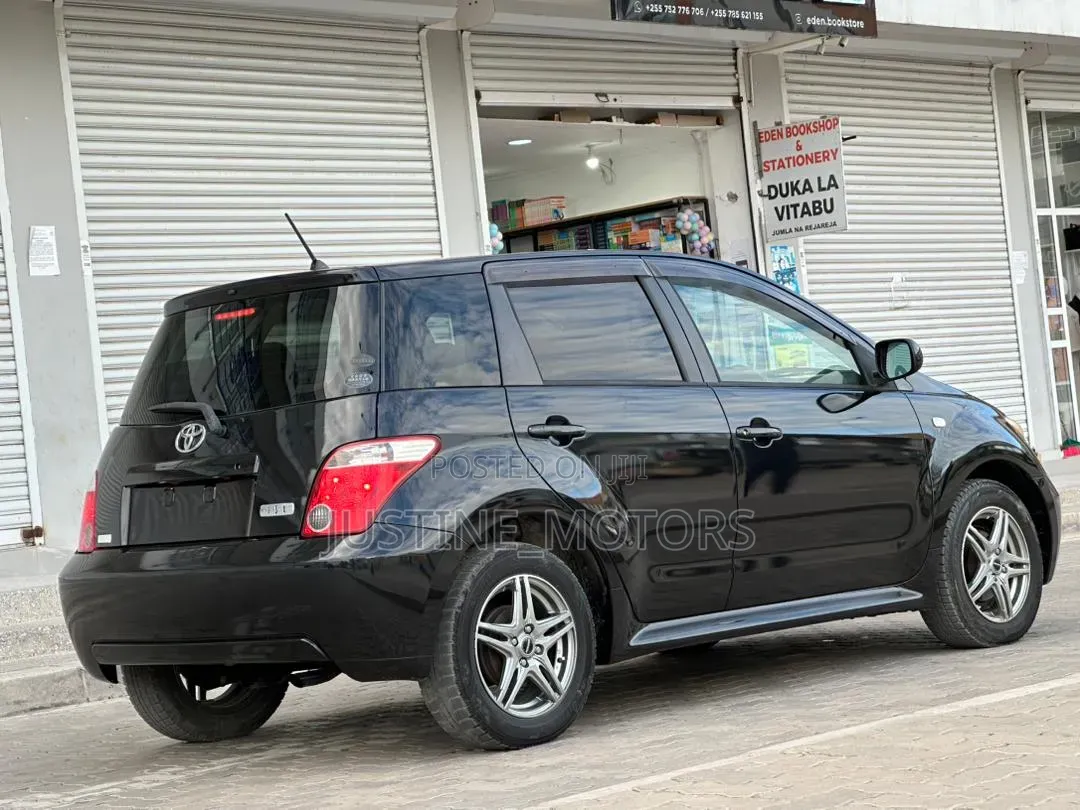 Toyota IST 2006 Black