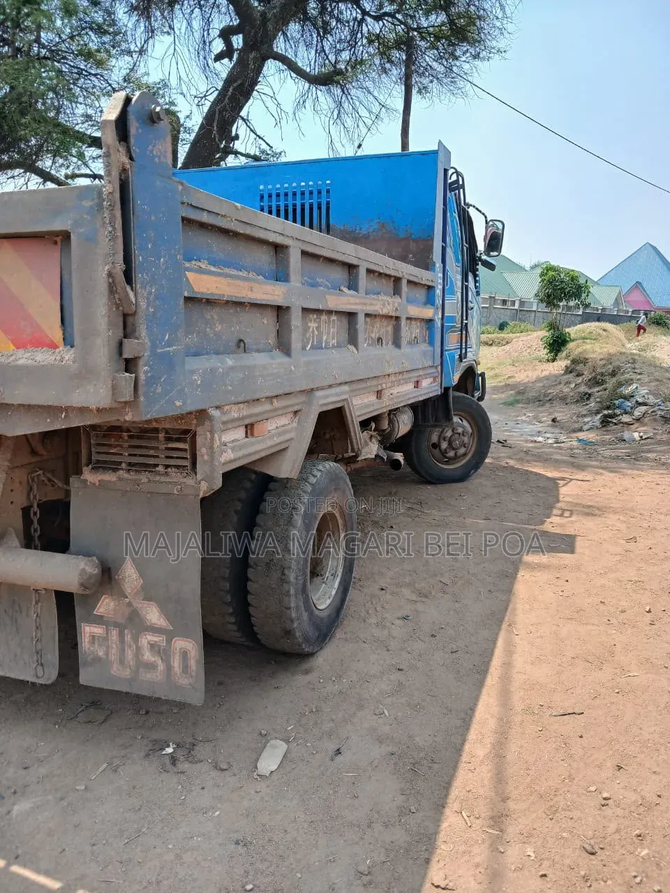Mitsubishi Fuso 2002 Blue