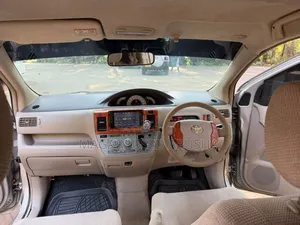 Toyota Raum 2004 Silver