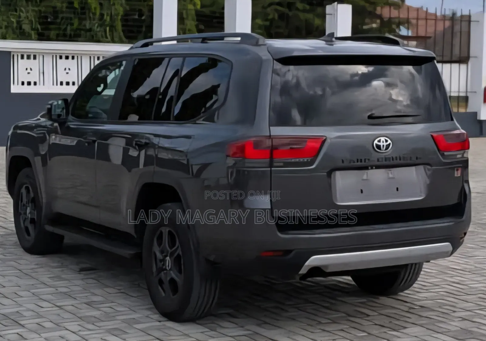 Toyota Land Cruiser LC300 2023 Gray