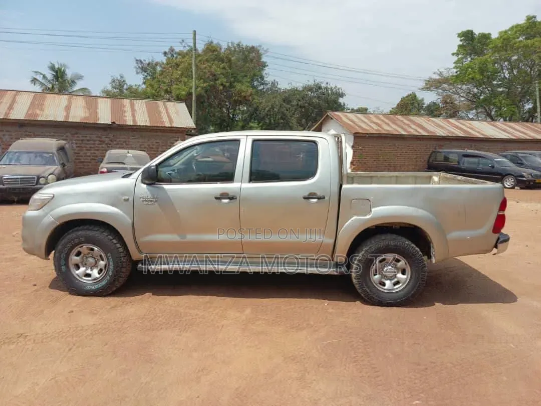 Toyota Hilux 2017 Silver