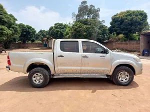 Toyota Hilux 2017 Silver