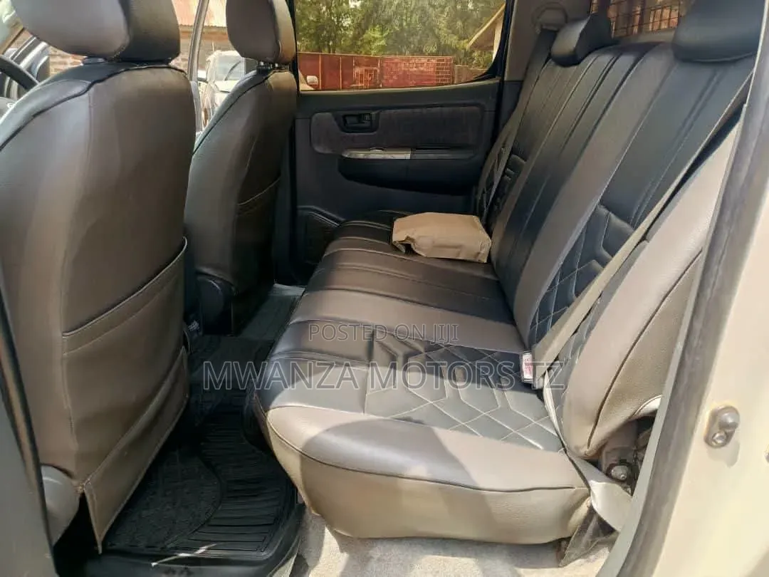 Toyota Hilux 2017 Silver