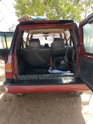 Suzuki Escudo 1997 Red