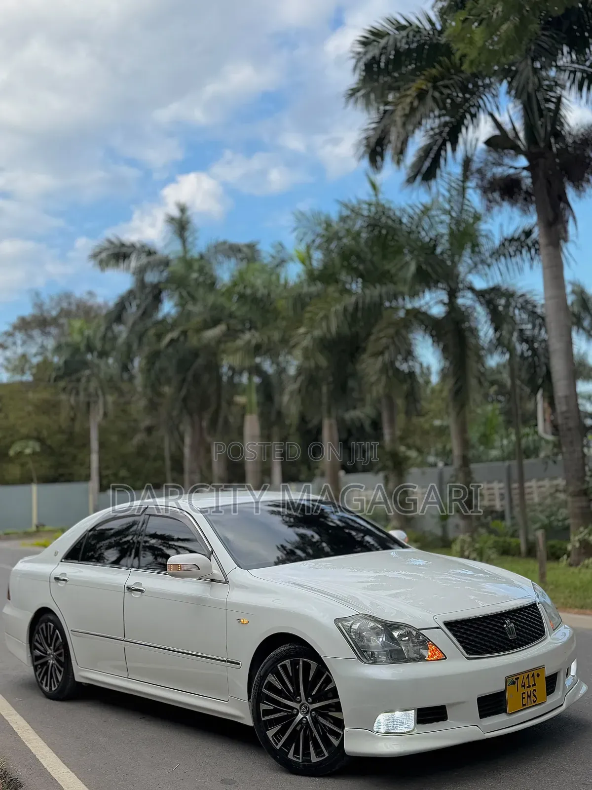 Toyota Crown 2006 White