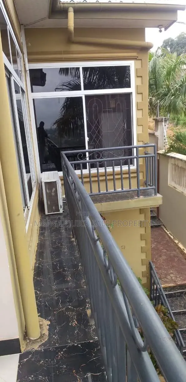 4bdrm House in Tabata for rent