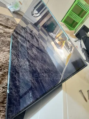 Hisense Smart Inche 43