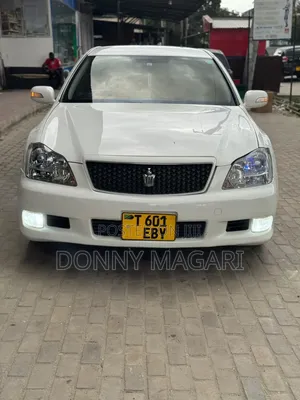 Toyota Crown 2007 White