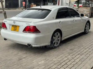 Toyota Crown 2007 White