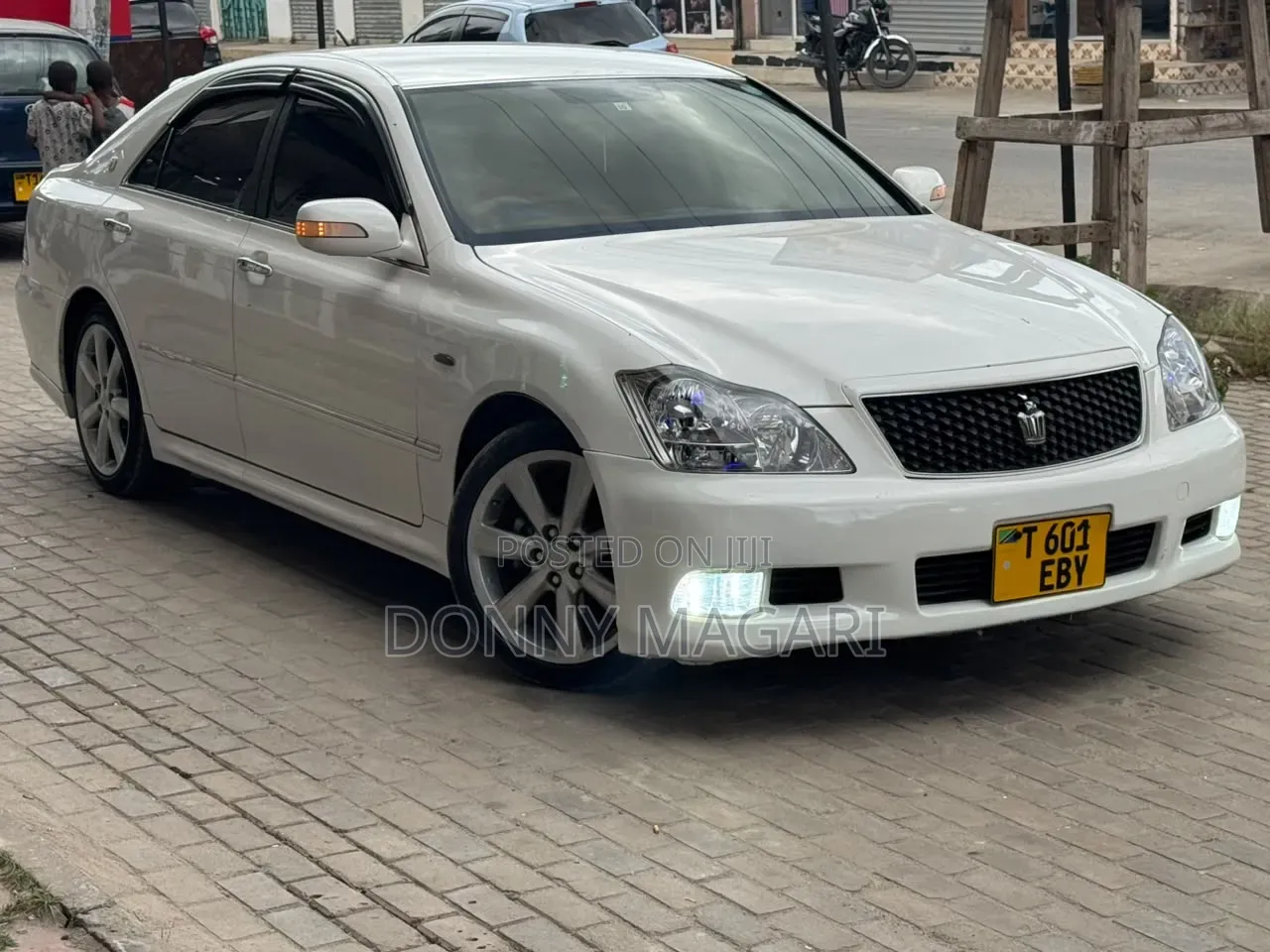 Toyota Crown 2007 White