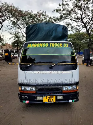 Mitsubishi Canter 2004 White