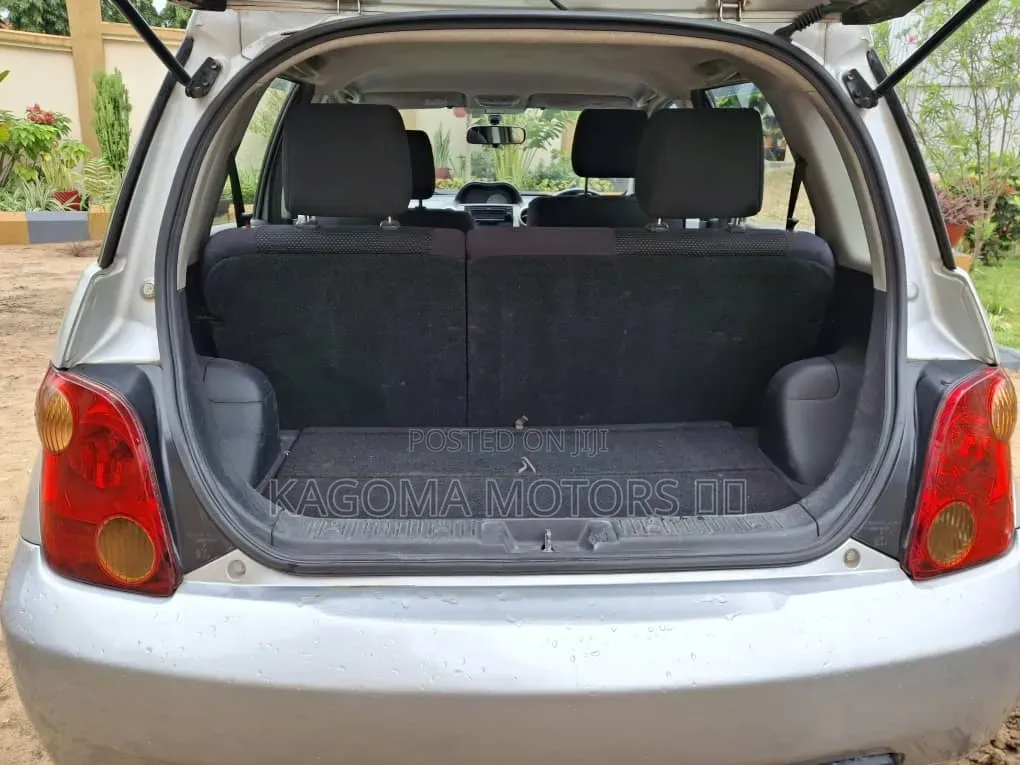 Toyota IST 2004 Silver