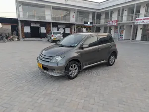 Toyota IST 2004 Gray