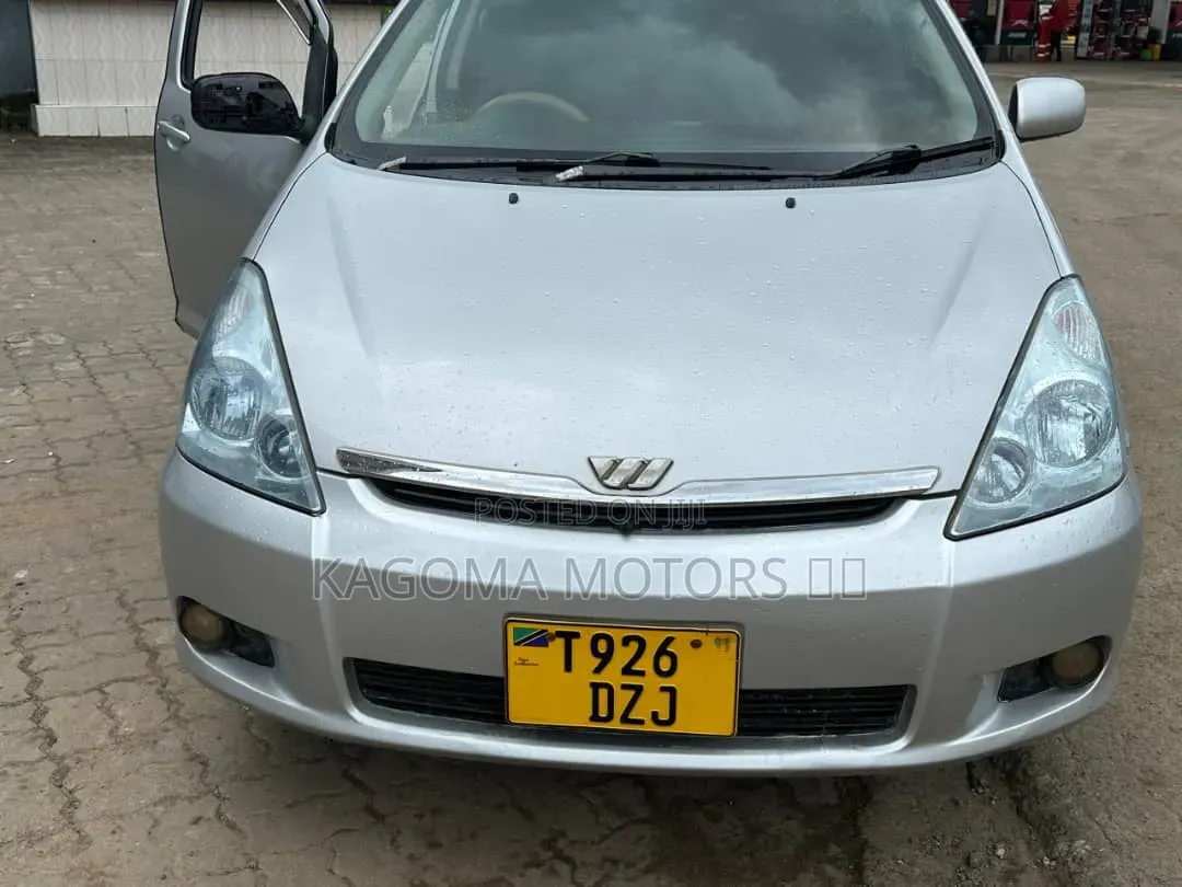 Toyota Wish 2005 Silver