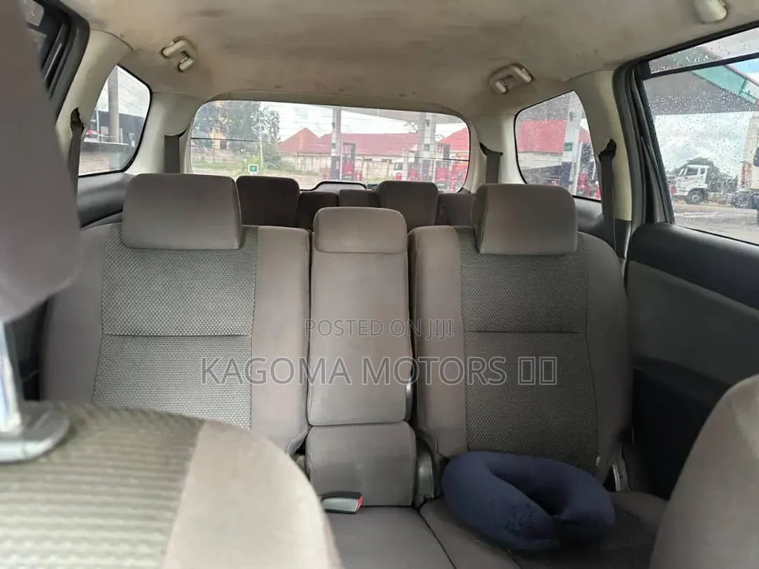 Toyota Wish 2005 Silver