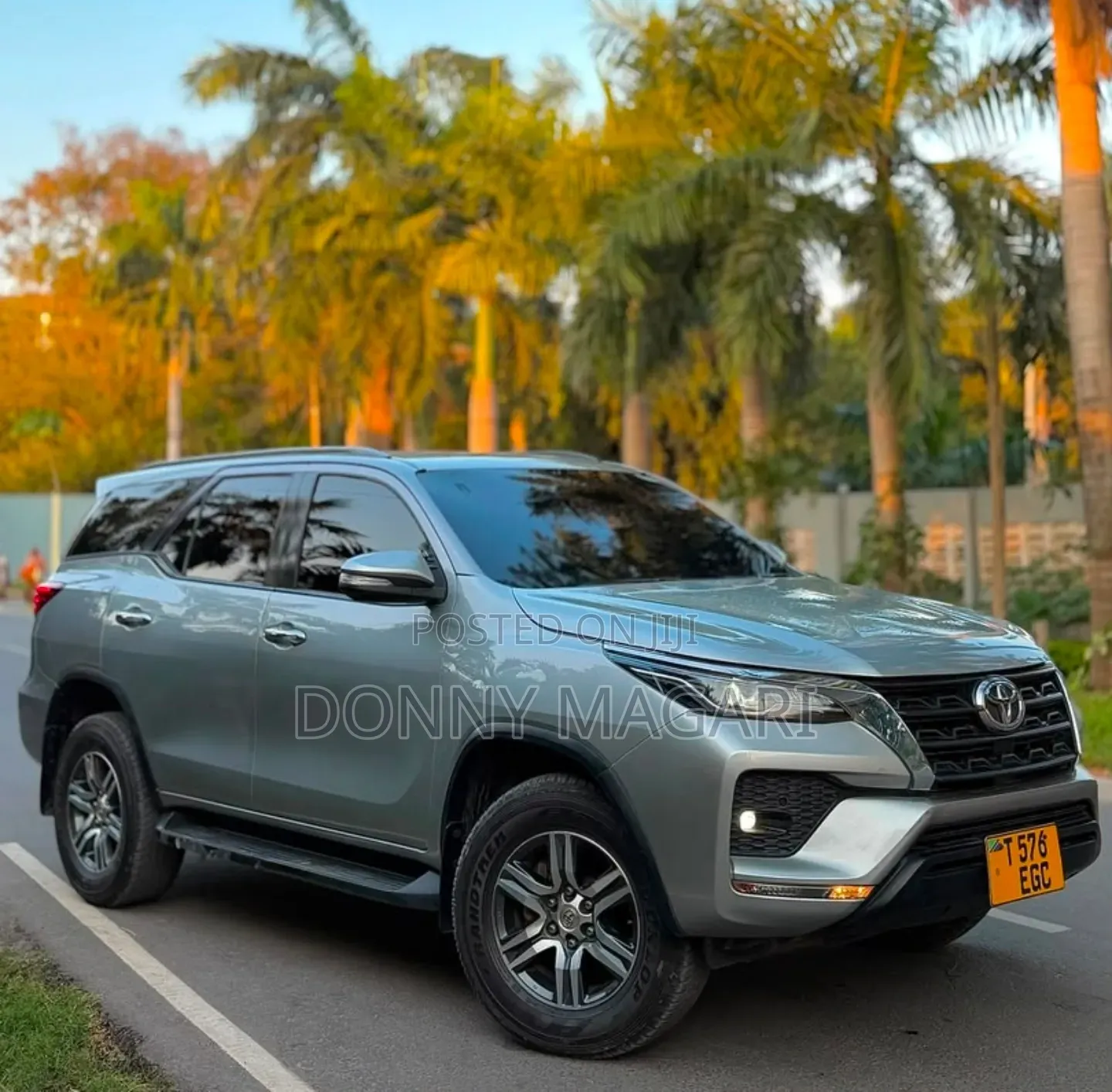 Toyota Fortuner 2021 Silver