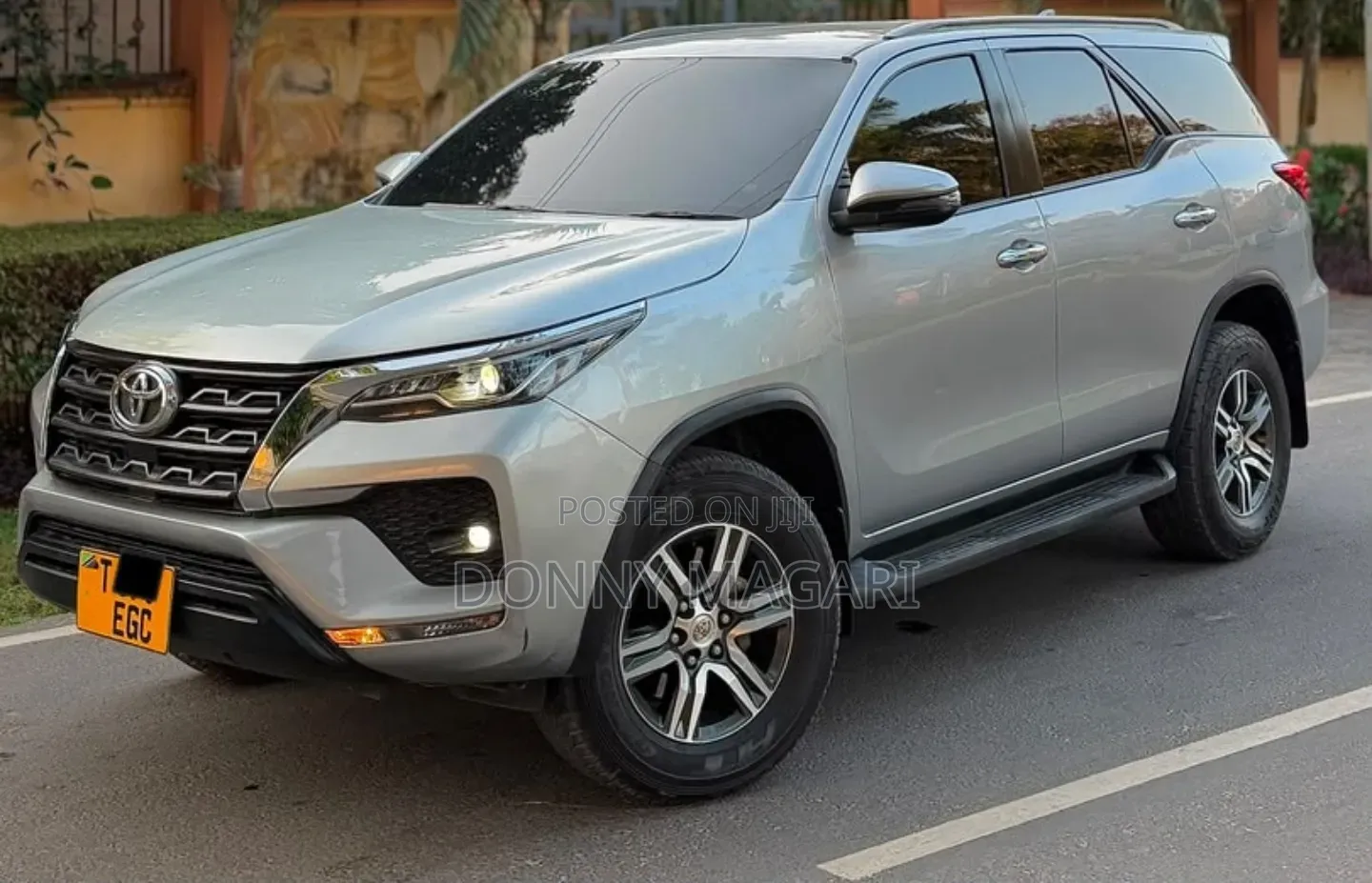 Toyota Fortuner 2021 Silver