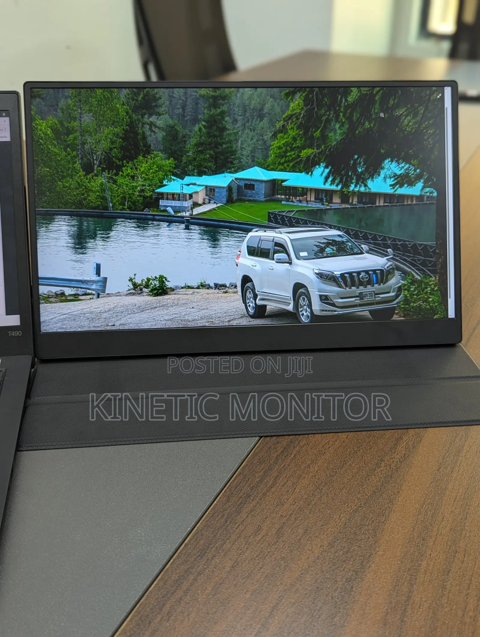 Kinetic Portable Monitor