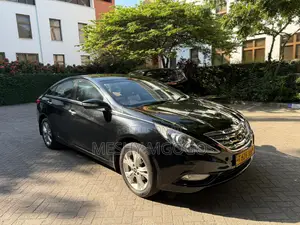Hyundai Sonata GLS PZEV 2012 Black