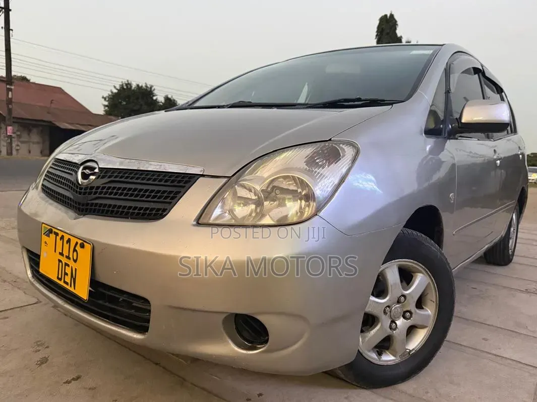 Toyota Corolla Spacio 2002 Gold