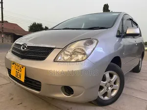 Toyota Corolla Spacio 2002 Gold