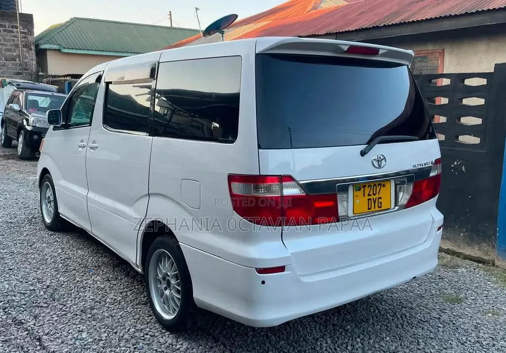 Toyota Alphard 2005 White