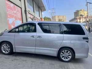 Toyota Vellfire 2009 Silver