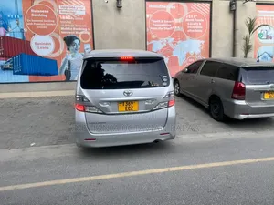 Toyota Vellfire 2009 Silver