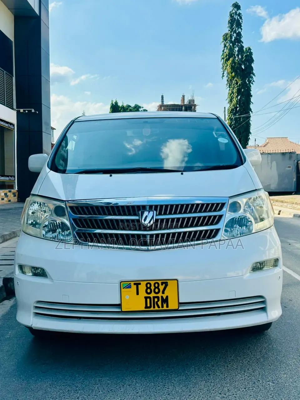 Toyota Alphard 2004 White