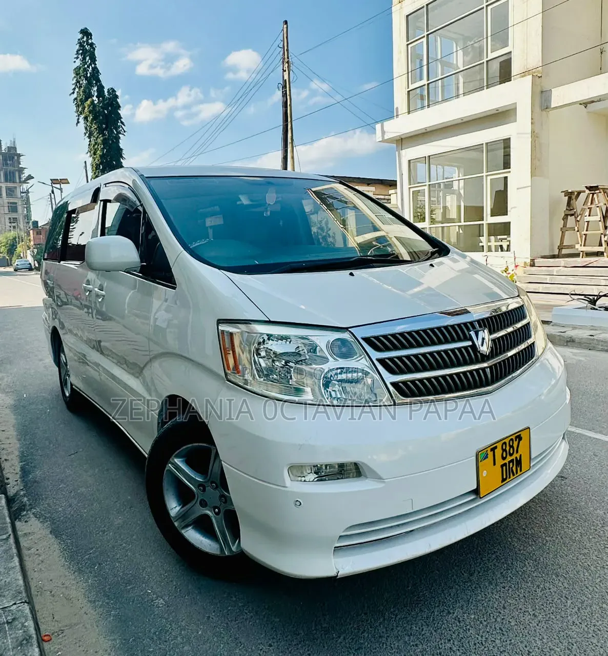 Toyota Alphard 2004 White