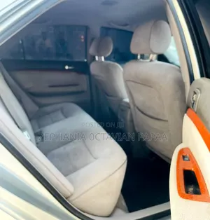 Toyota Mark II 2004 Silver