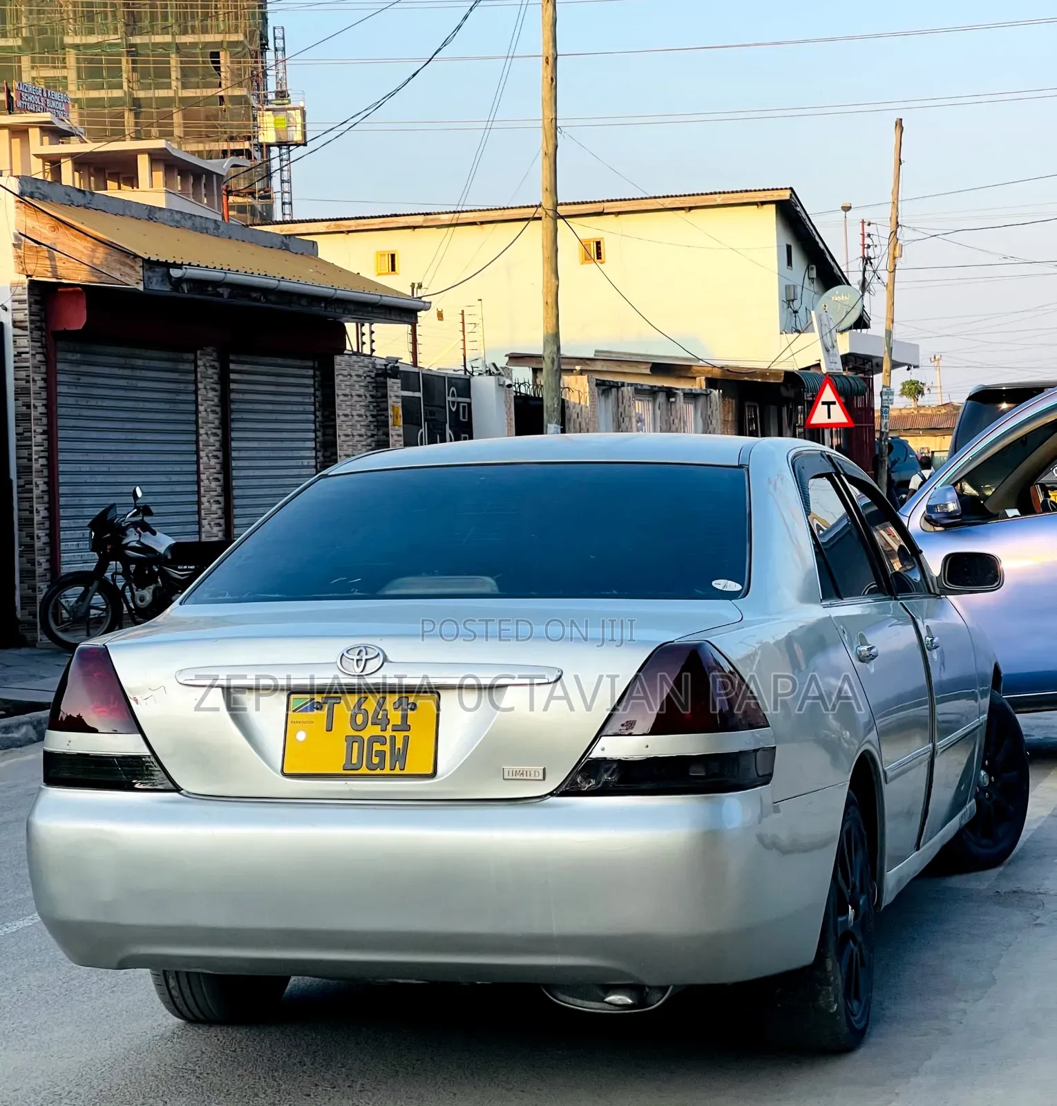 Toyota Mark II 2004 Silver