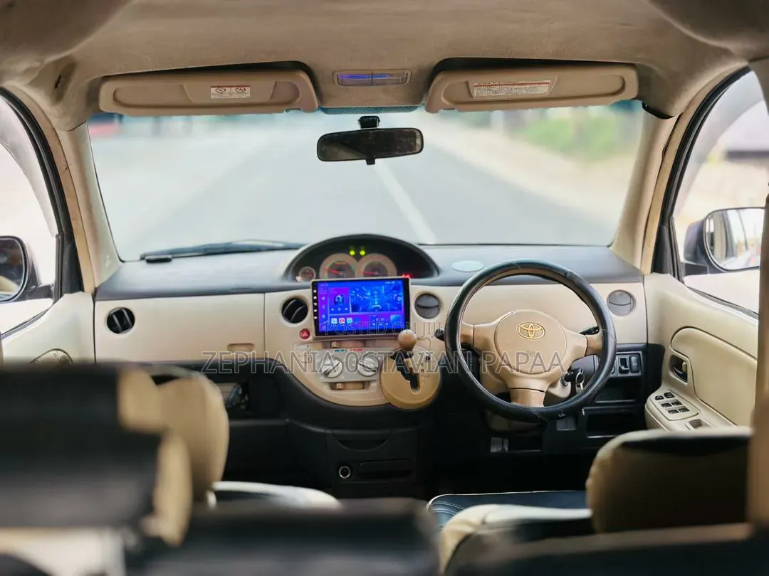Toyota Sienta 2005 Blue