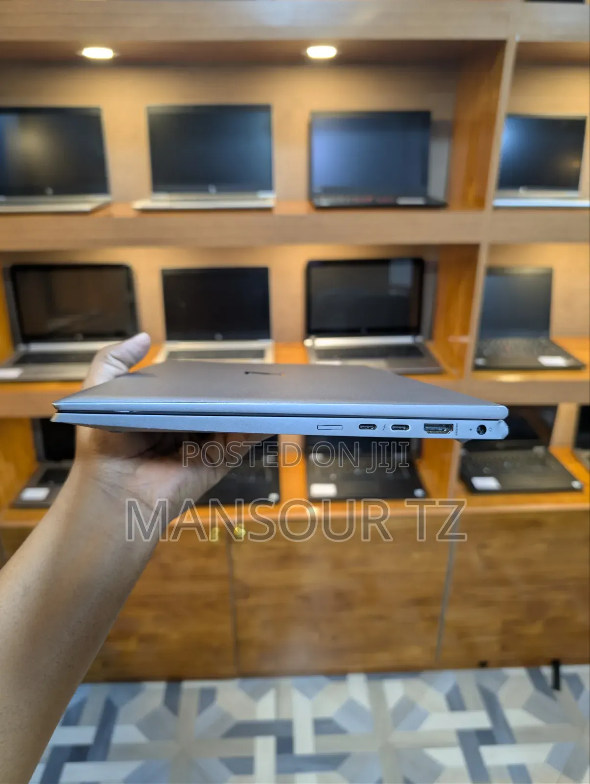 New Laptop HP ZBook Firefly G8 16GB Intel Core i5 SSD 512GB