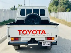 Toyota Land Cruiser 79 Series 2018 White