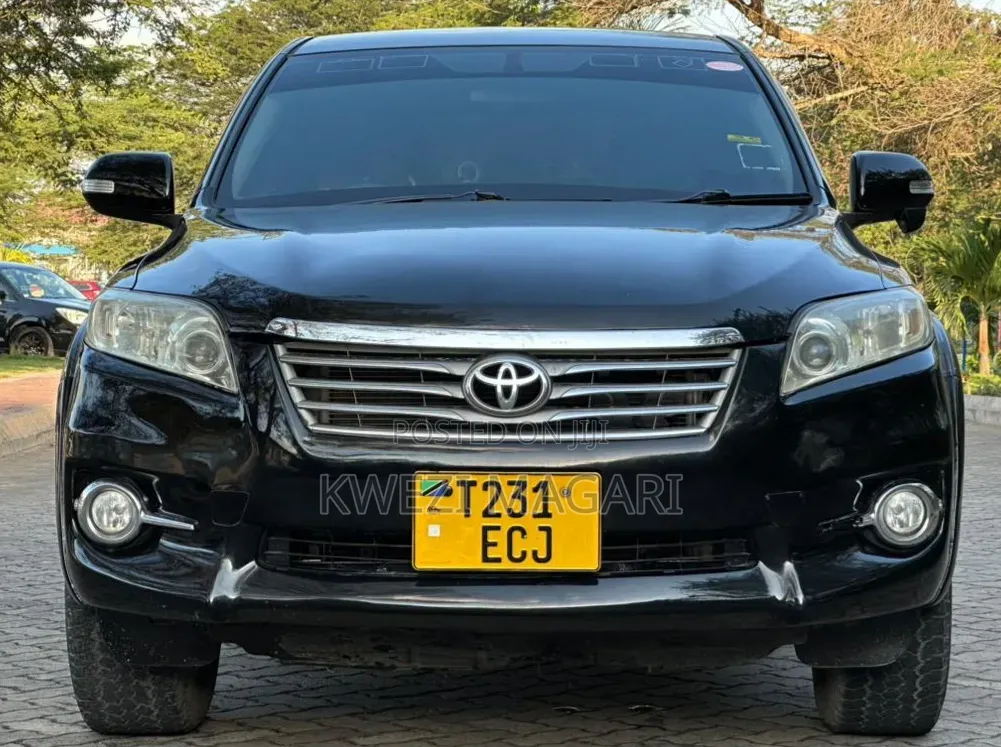 Toyota Vanguard 2011 Black