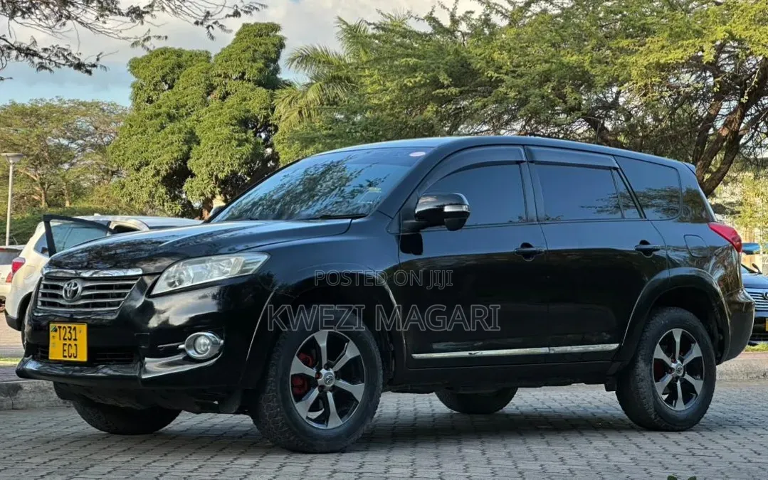 Toyota Vanguard 2011 Black
