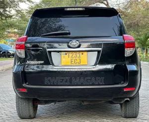 Toyota Vanguard 2011 Black