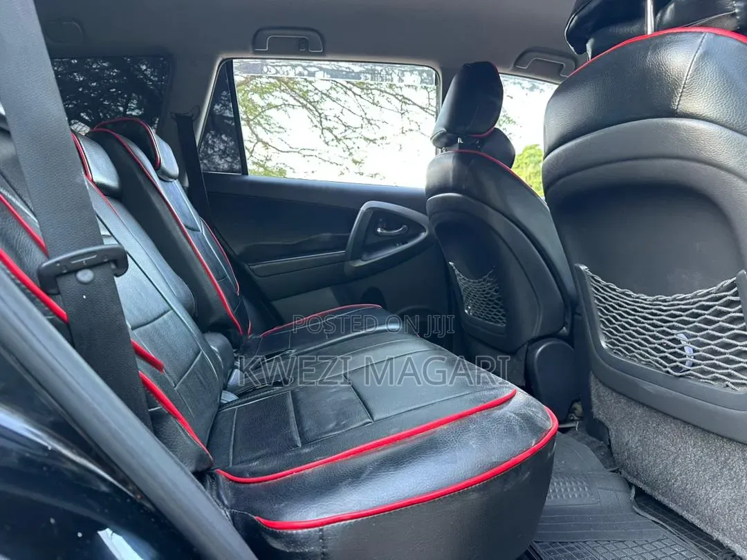 Toyota Vanguard 2011 Black