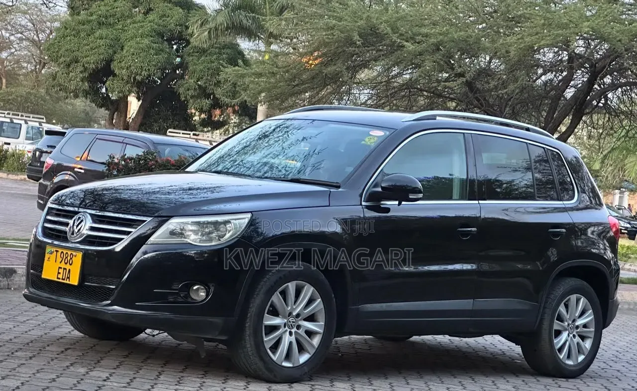 Volkswagen Tiguan 2009 Black