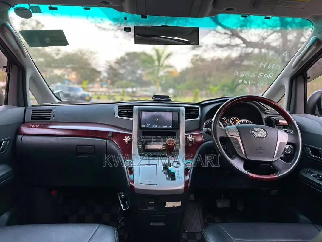 Toyota Alphard 2009 White