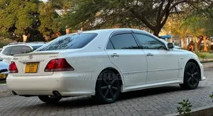 Toyota Crown 2008 White