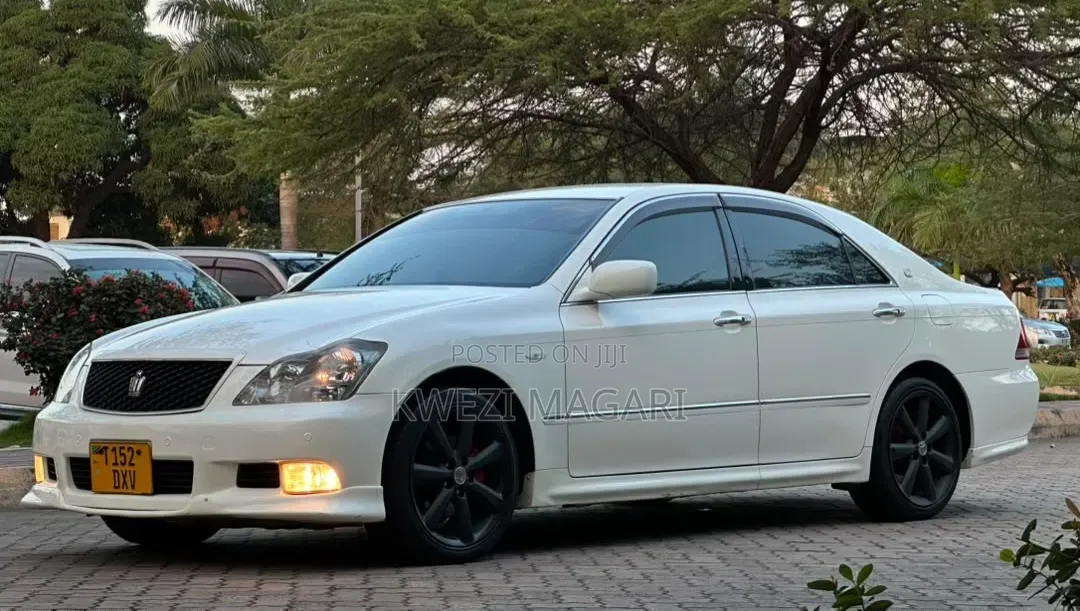 Toyota Crown 2008 White