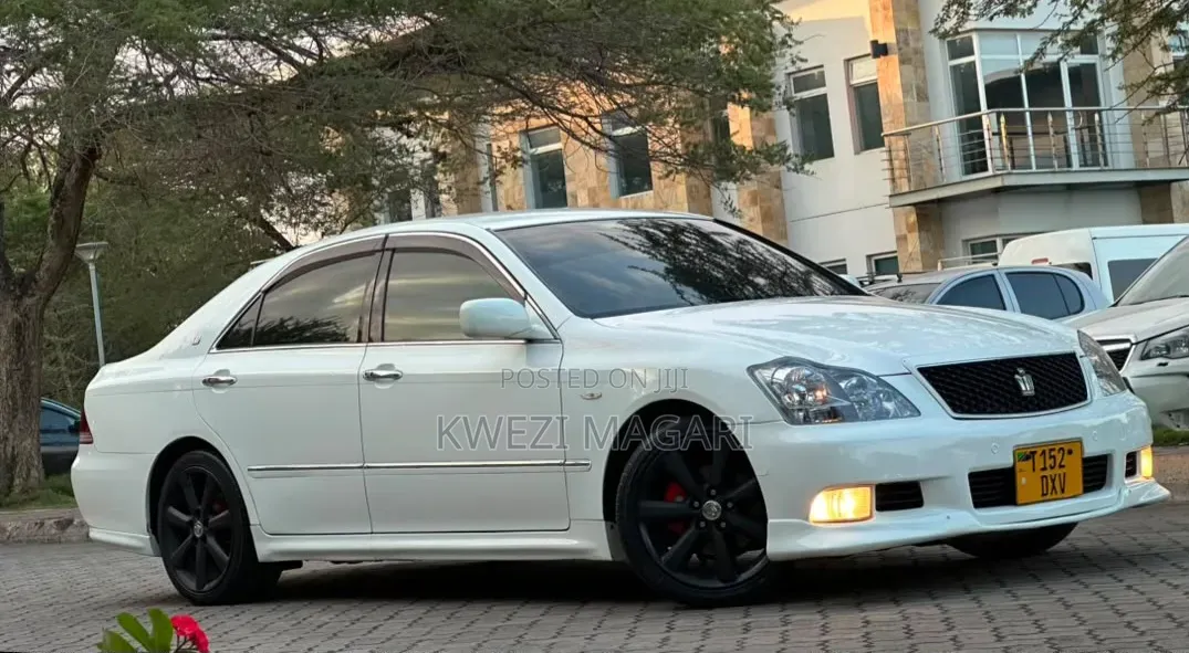 Toyota Crown 2008 White