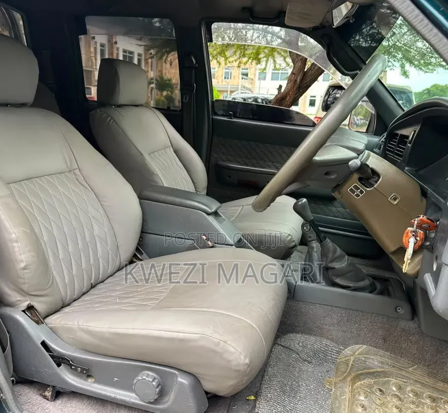 Toyota Hilux 1999 Green